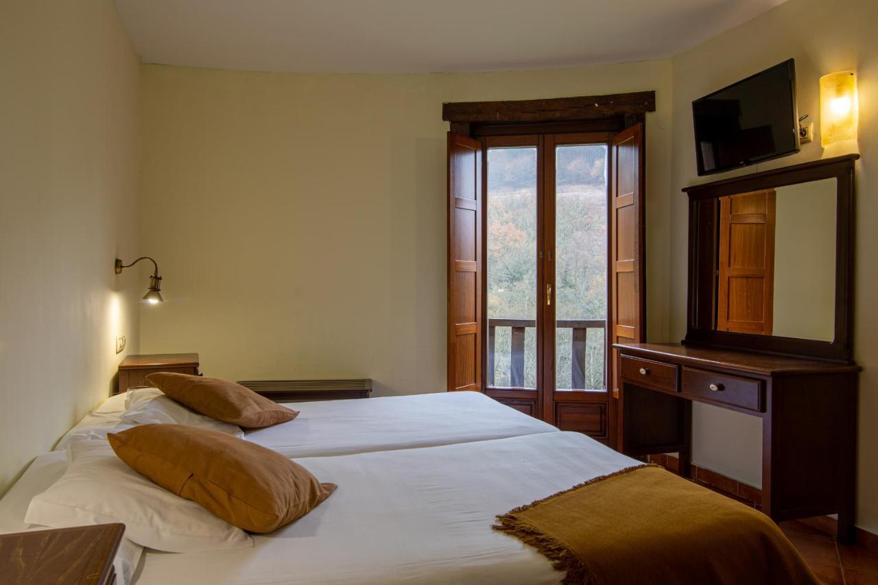 Hotel Balneario Rio Pambre Палас-де-Рей Экстерьер фото